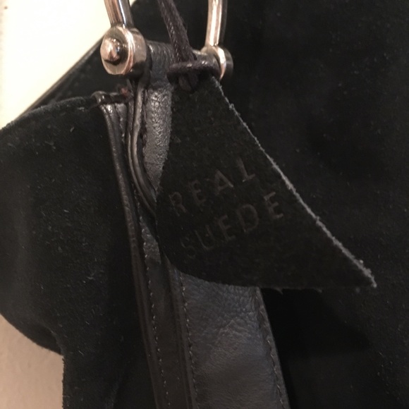 BDG Genuine Suede Bucket Bag - Picture 4 of 11